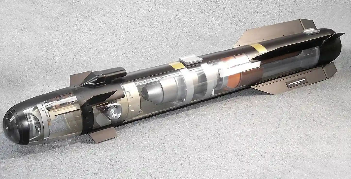 agm-114-hellfire-missile