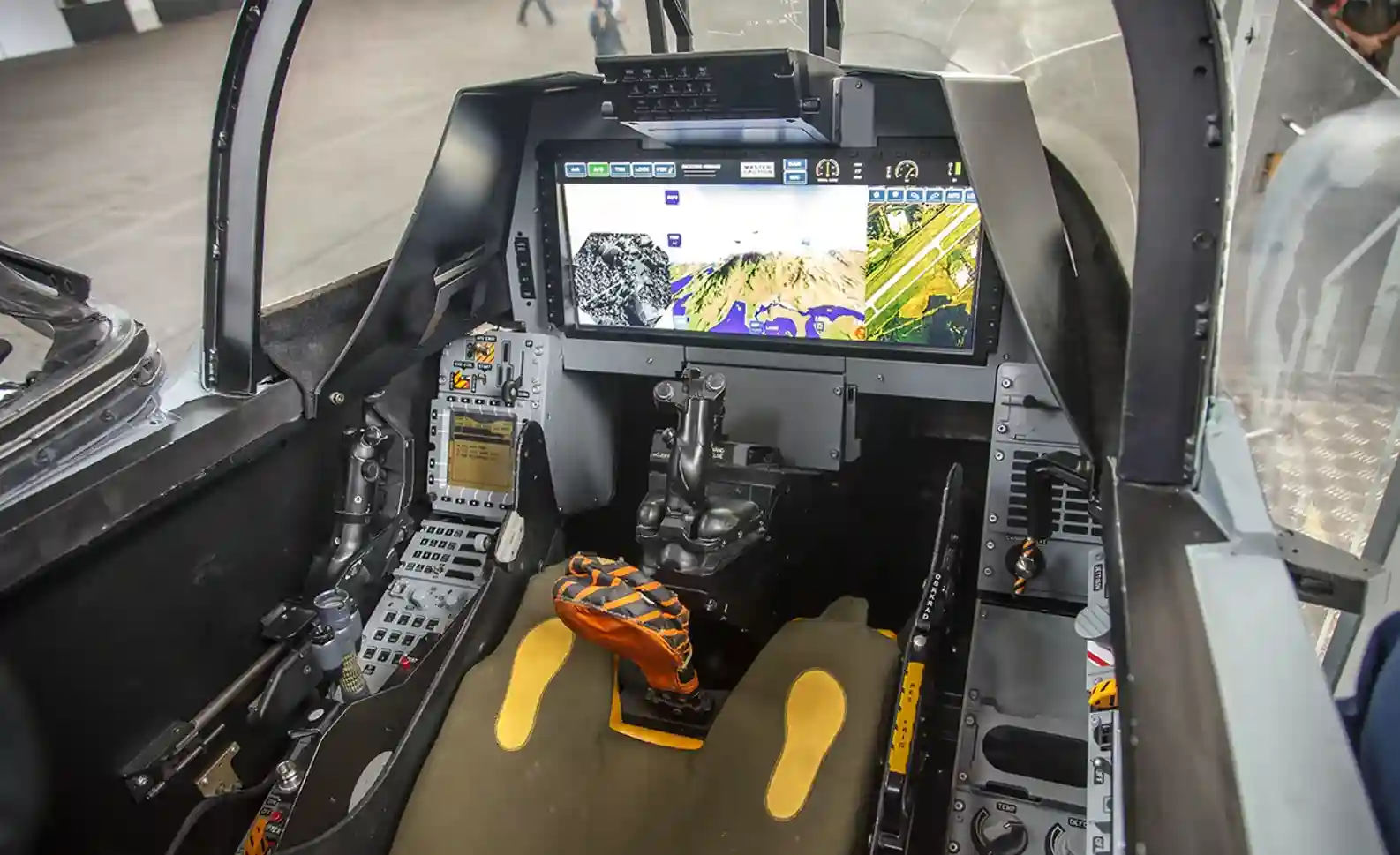 jas-39-gripen-cockpit