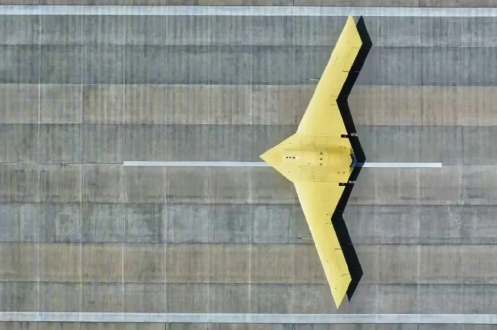 china-shows-off-CH-7-Stealth-Drone