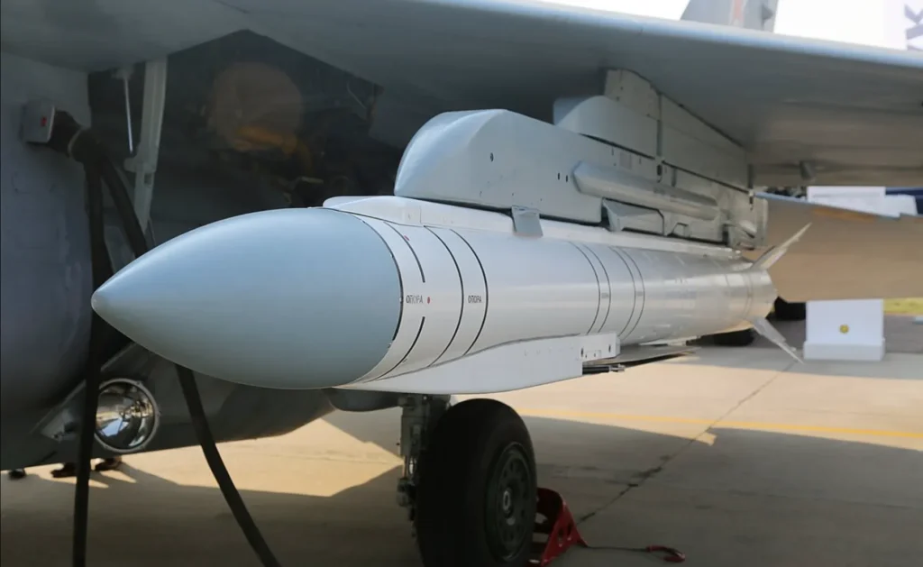 grom-e1-missile-bomb