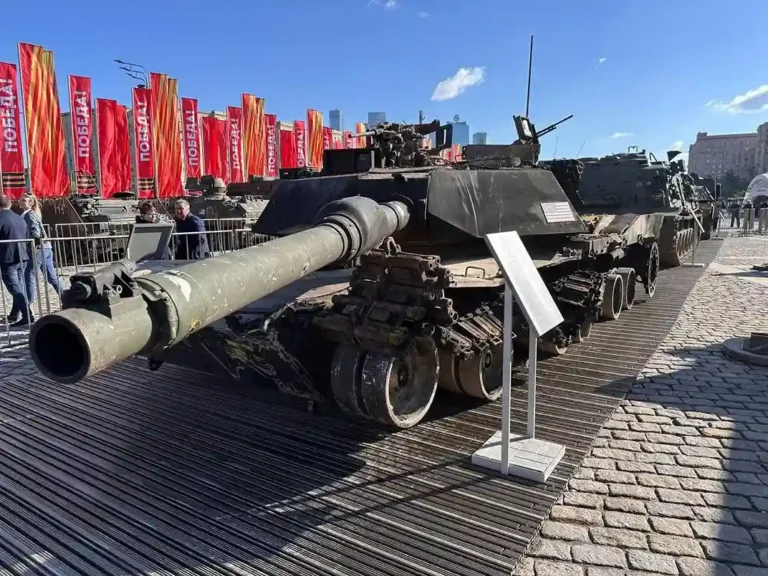 Russia Analyzes Captured M1A1 Abrams Tank