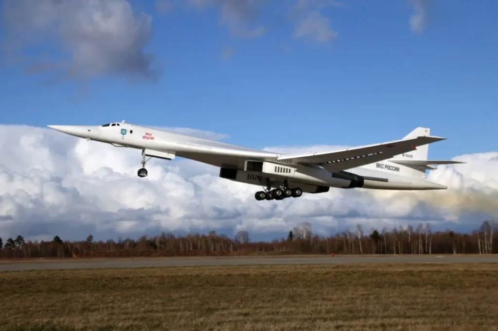 Russia Modernizes the Tu-160M