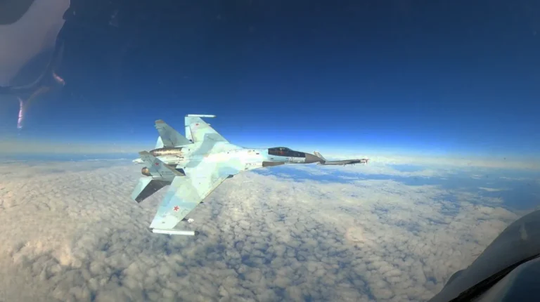 Norwegian F-35s Intercept Russian Su-27 Fighters