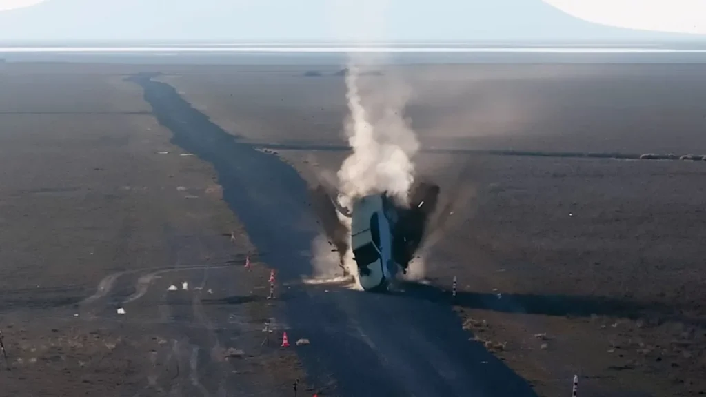 moving car hit by gozde bomb