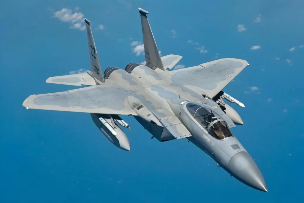 f-15 eagle fighter jet