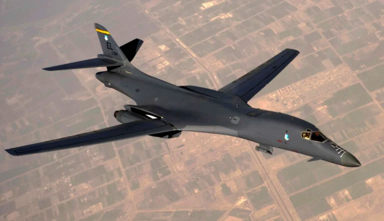 b-1b Lancer
