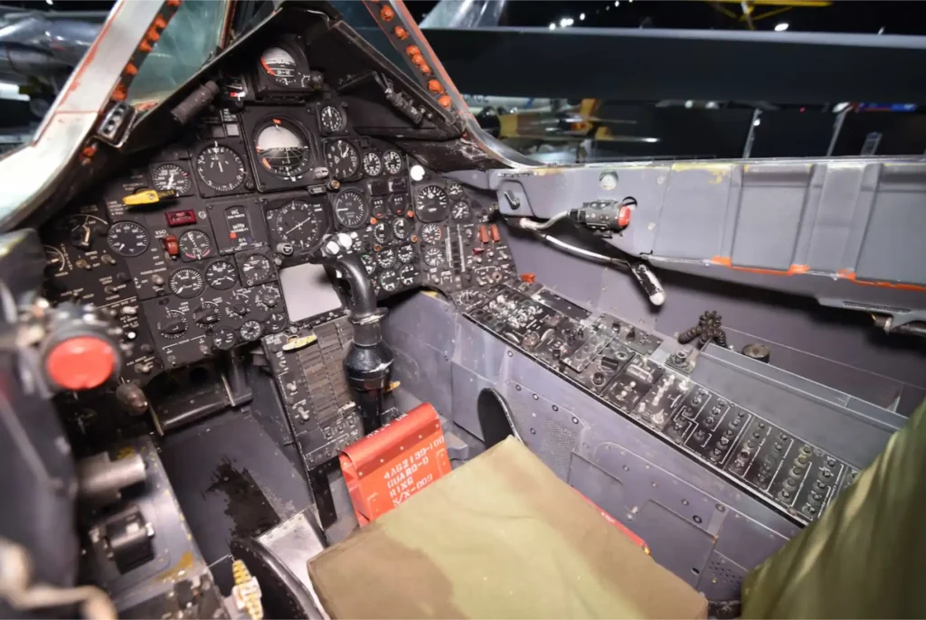 sr 71 blackbird cockpit sr-71 blackbird cockpit