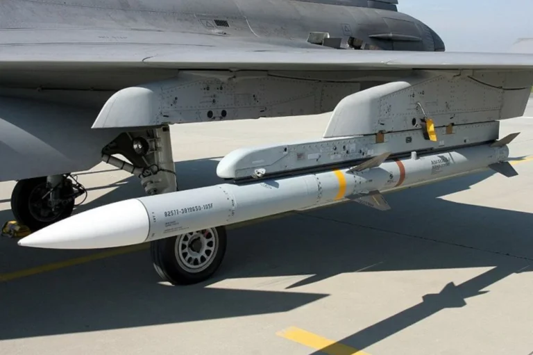 AIM-120C AMRAAM Missile