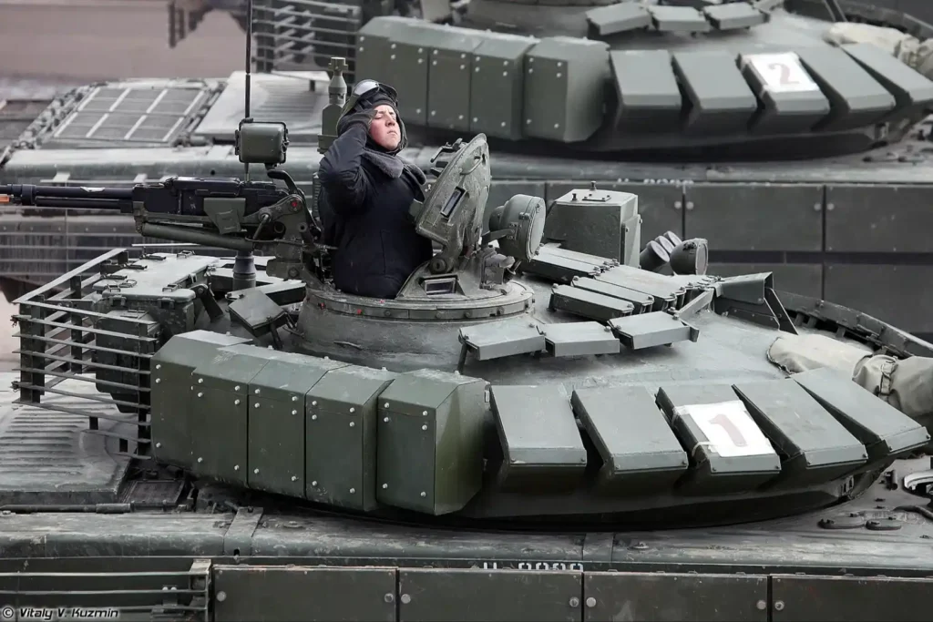 Kontakt-5 on T-72B Turret