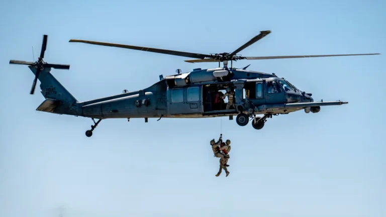 hh-60w jolly green helicopter