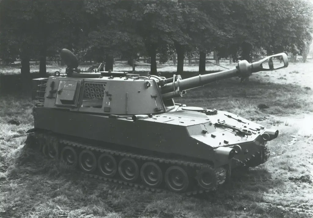 howitzer m109 early model of m109 howitzer