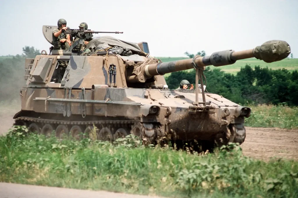 m109a1 paladin M109A1 Artillery