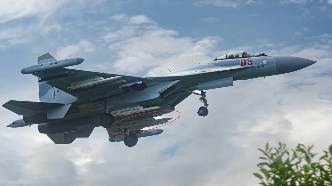 R 77M missile on Su 35 R-77M Missile on an SU-35 Fighter Jet