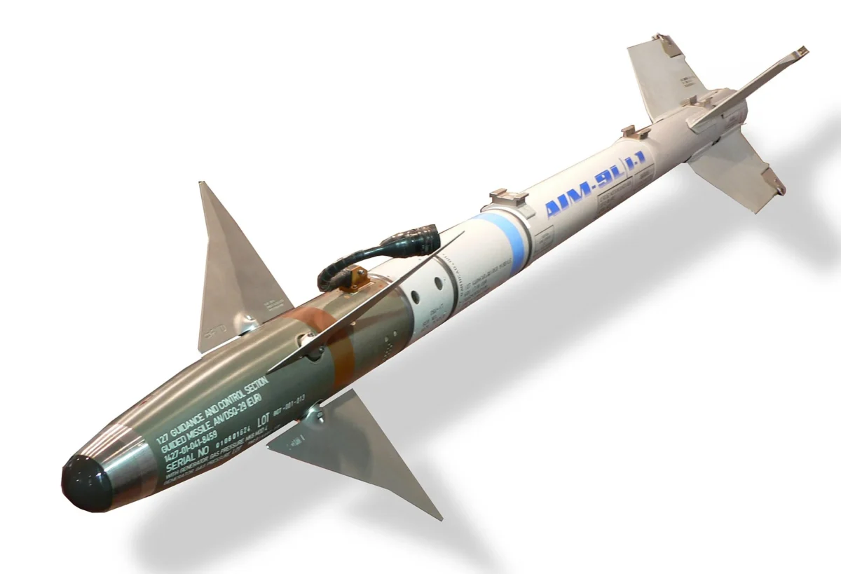 aim-9 sidewinder