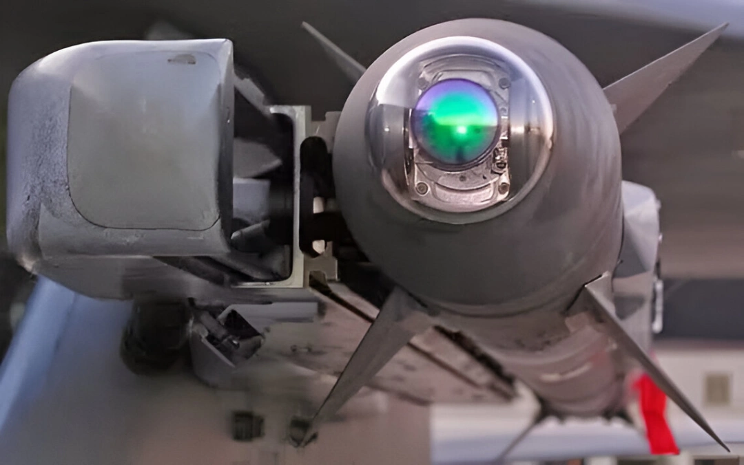 aim-9 sidewinder heat seeker