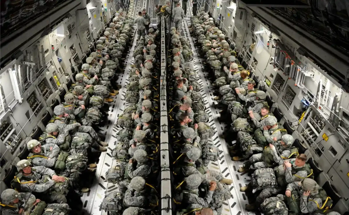 paratroopers seated in a C-17