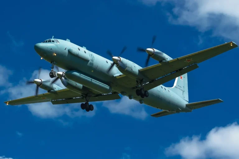 US jets intercept Russian Il-20M