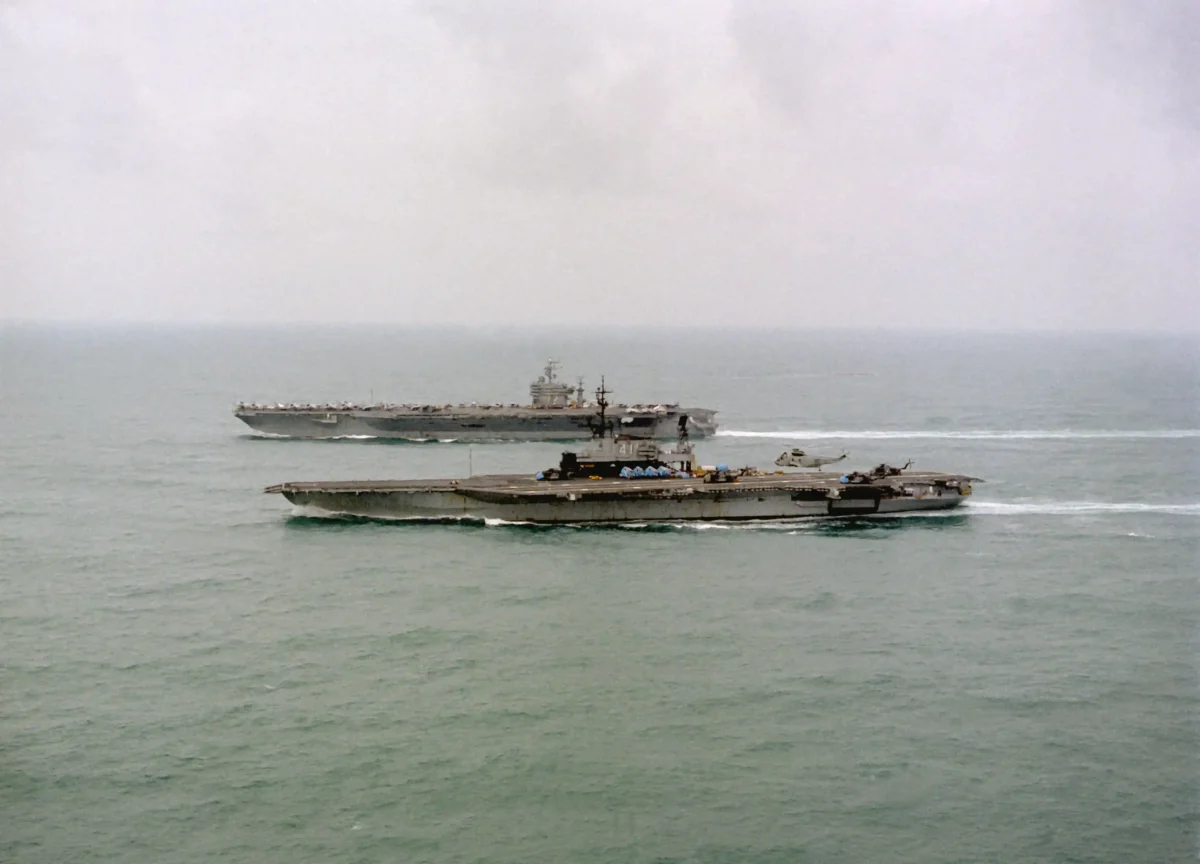 USS Midway and USS Abraham Lincoln evacuating civilians during Operation Fiery Vigil, 1991.