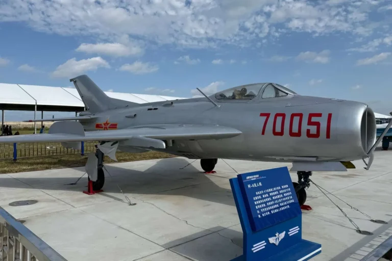 China revives J-6 fighter