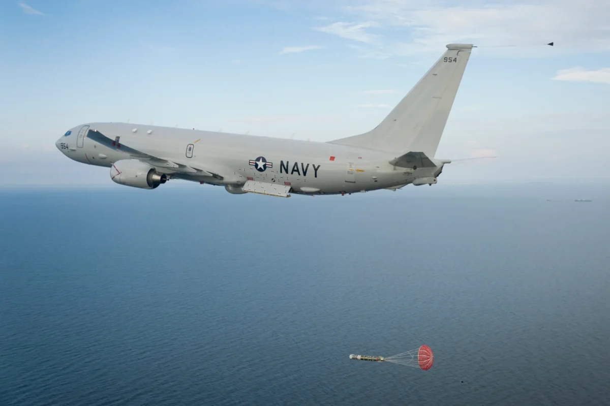 us navy p-8 poseidon dropping mk 54 torpedp