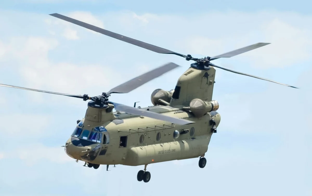 CH 47 chinook helicopter CH-47 chinook helicopter