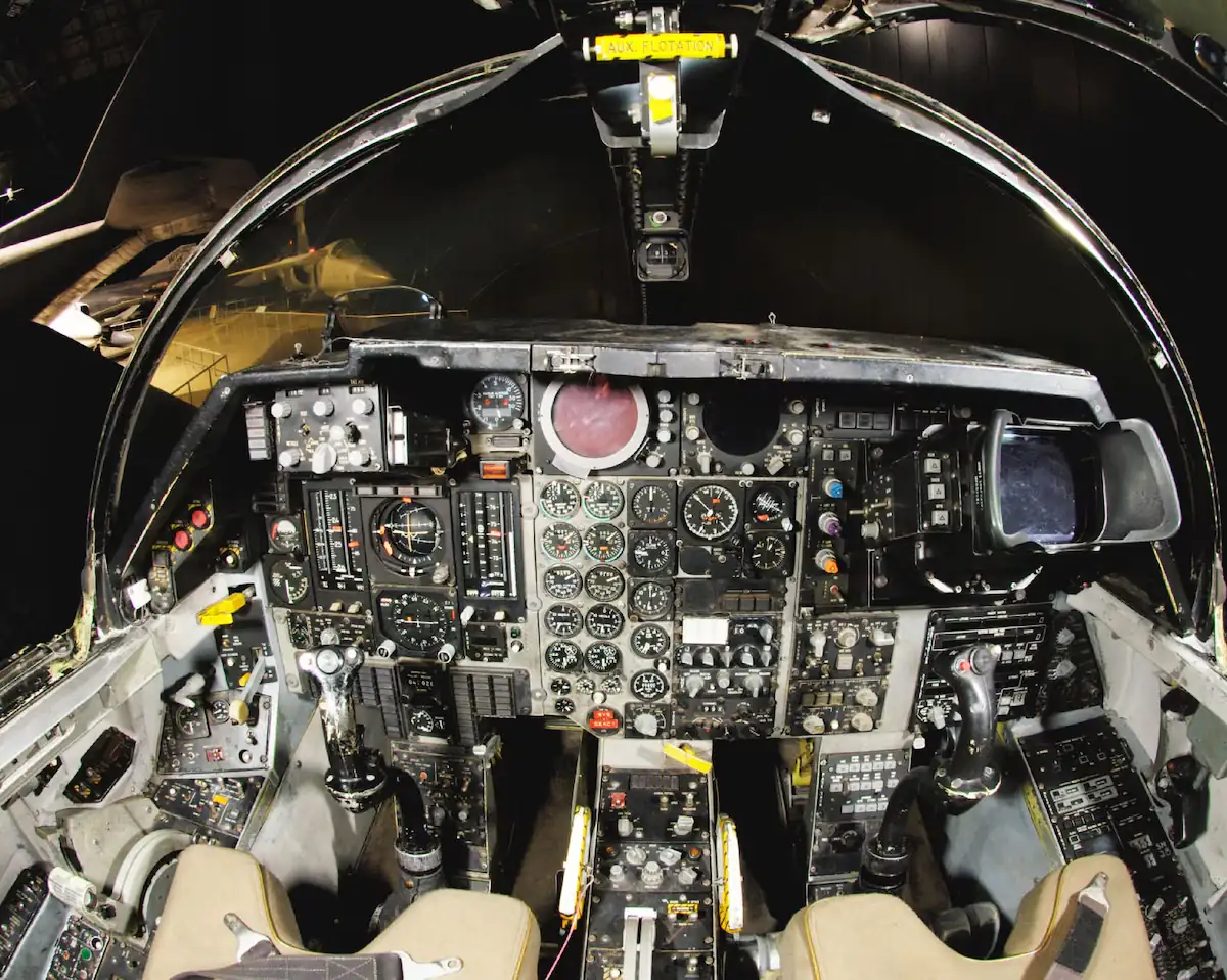 F 111 Aardvark cockpit f-111 aardvark cockpit