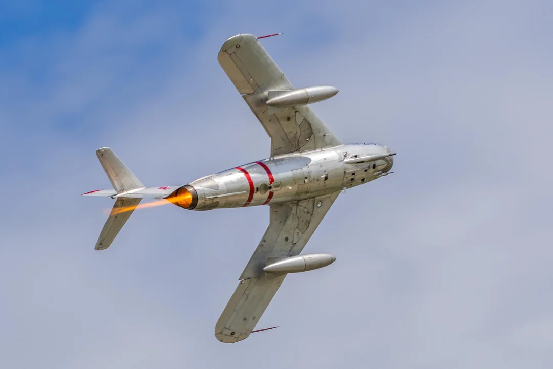 russian mig-17 fighter jet