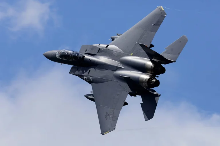 f-15e fighter jet