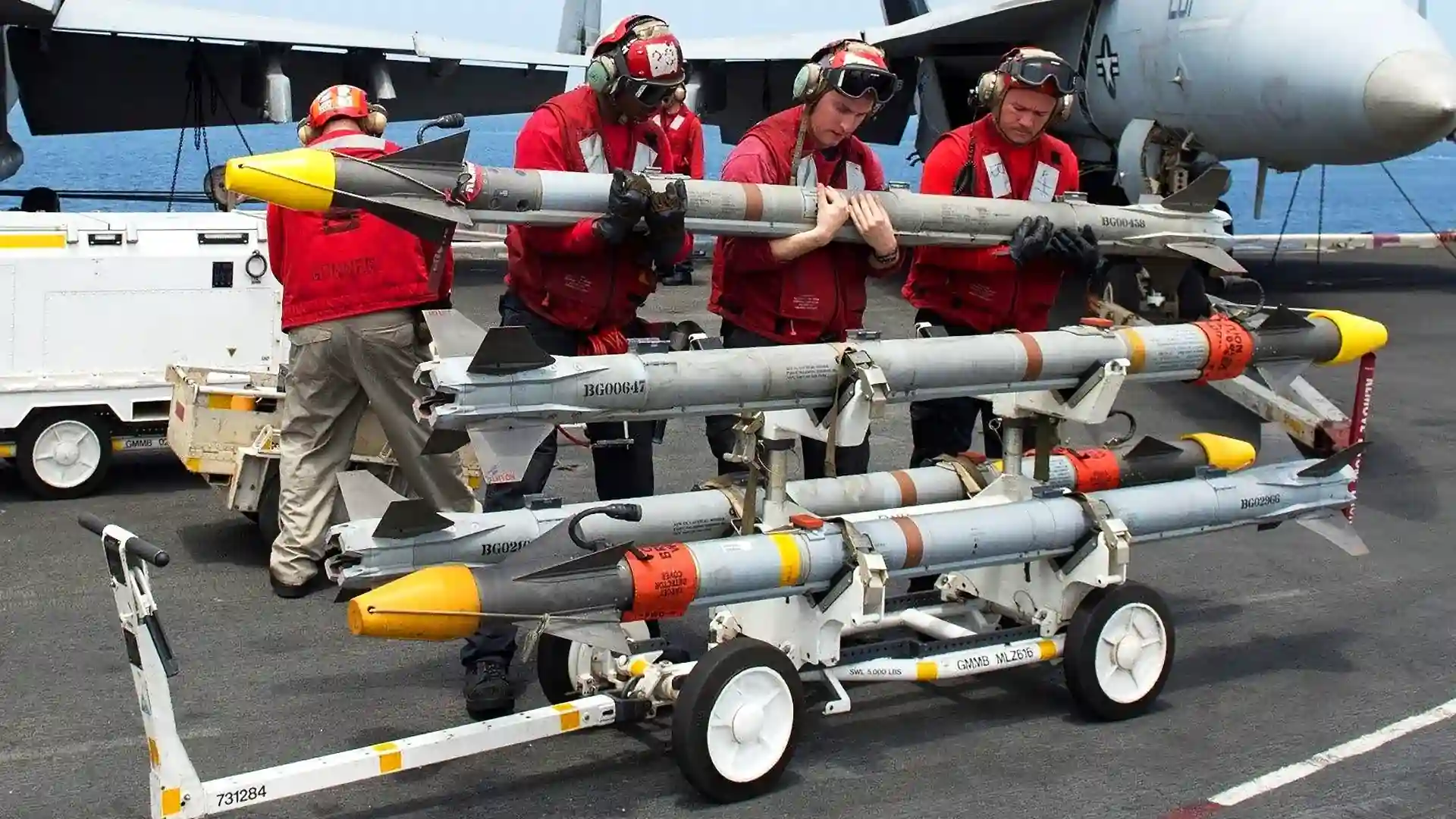 U.S. Navy Expands AIM-9X Sidewinder Missile Order to Rebuild Stocks