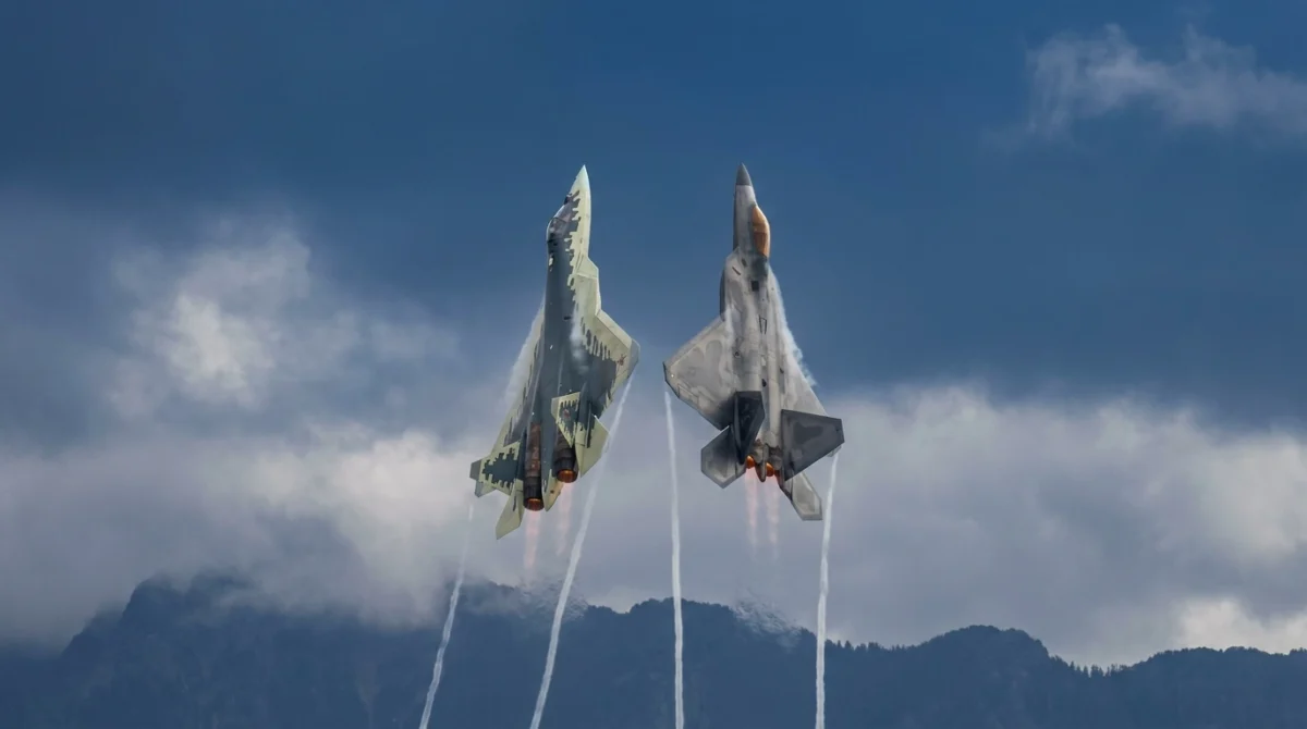 Su-57 vs F-22 dogfight